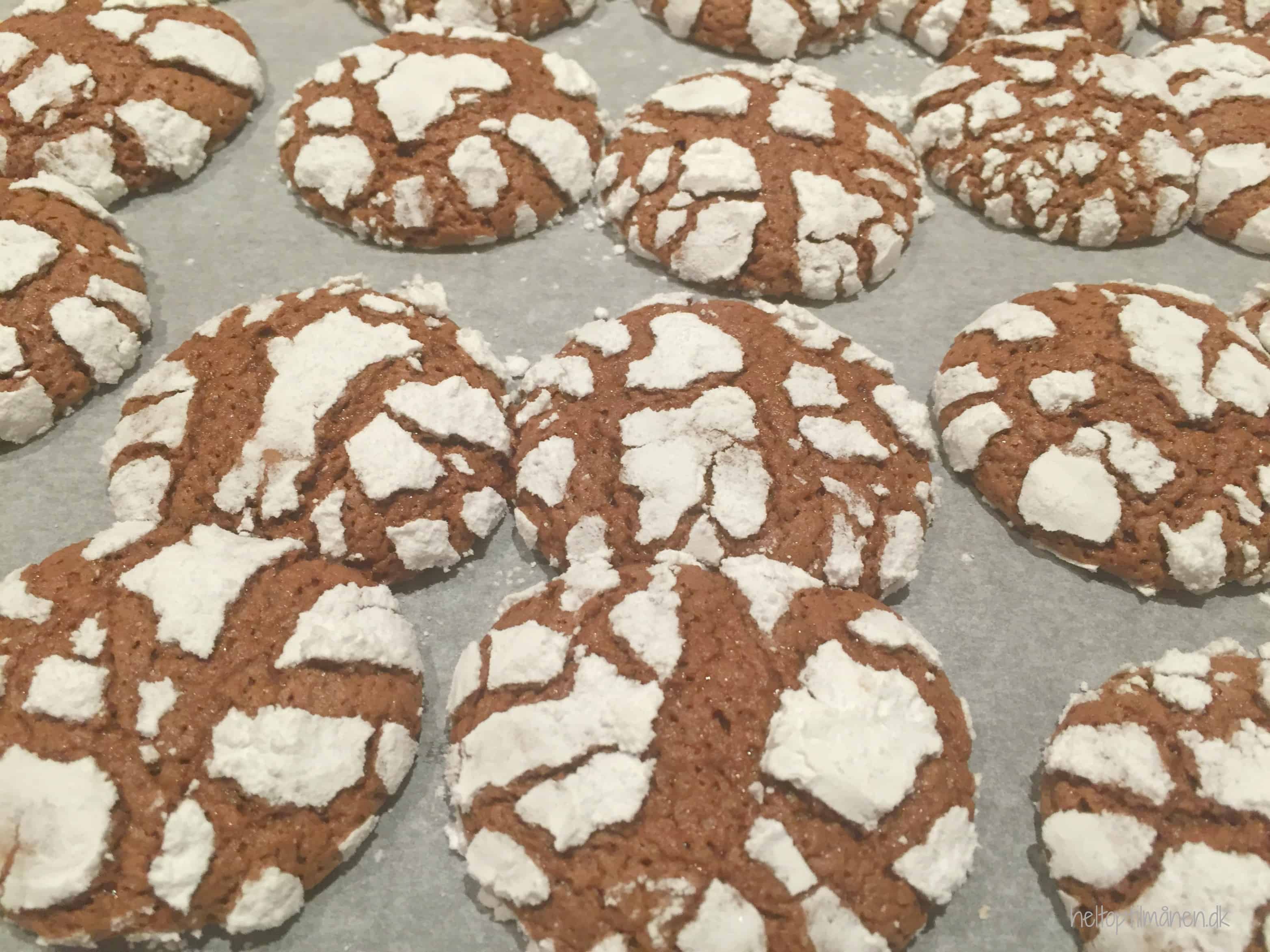 Crinkle cookies. Skønne julesmåkager med chokolade