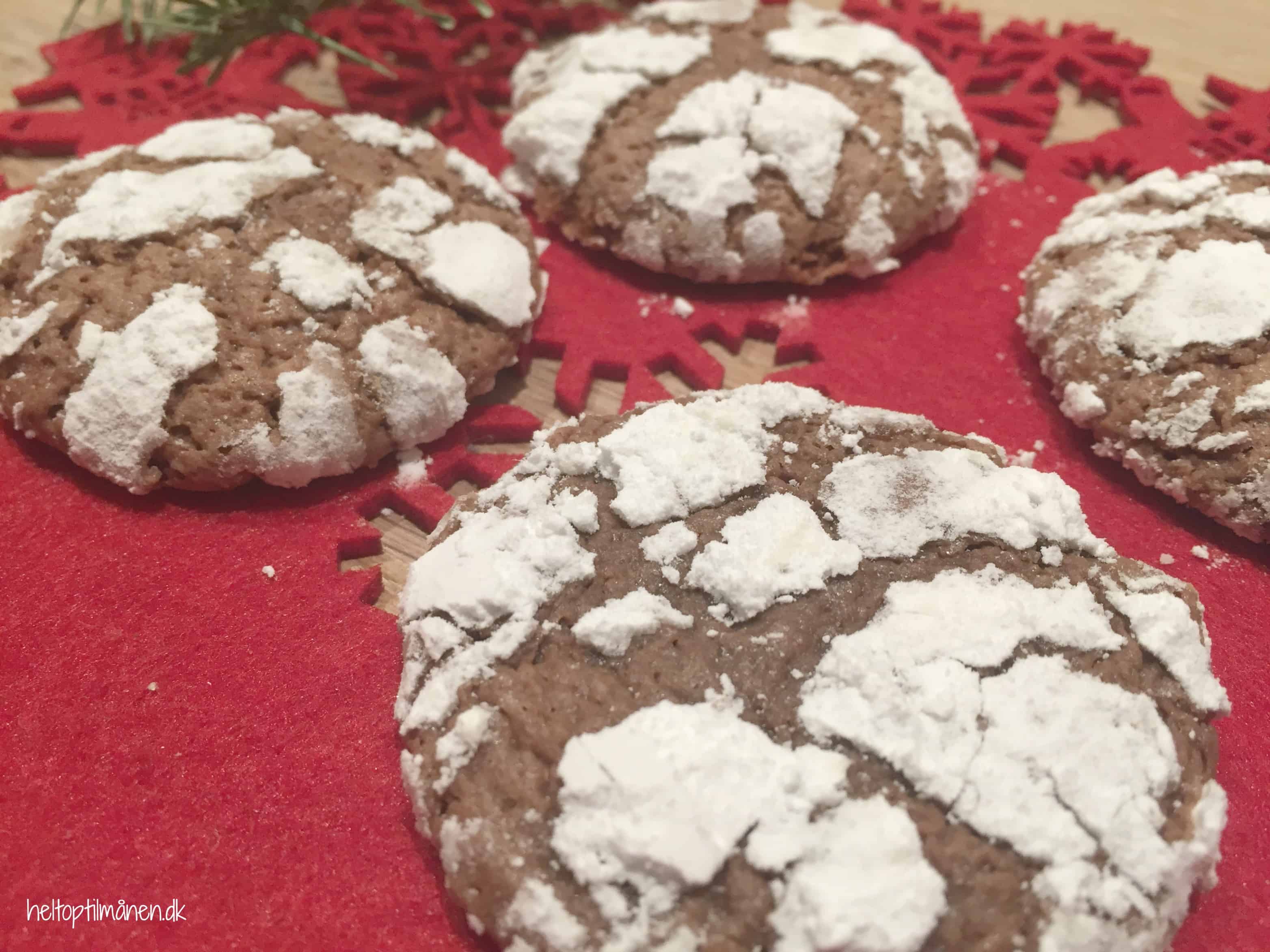 Crinkle cookies. Skønne julesmåkager med chokolade