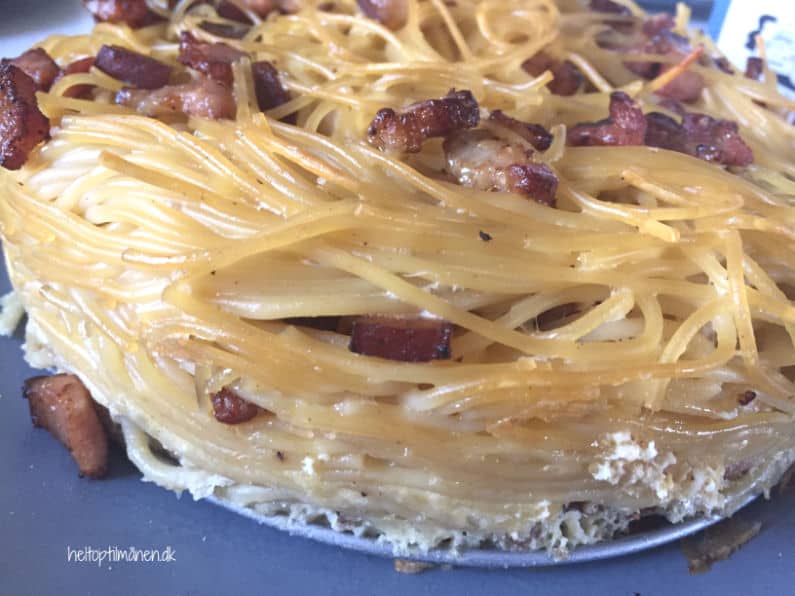 Opskrift på spaghettikage. Spaghetti Carbonara på en ny, nem, anderledes måde